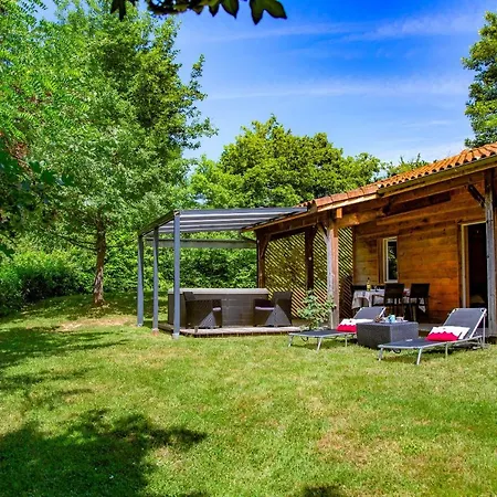 Hébergement de vacances Chalet Cèdre - Piscine privée et Jacuzzi privatif dans le Gers