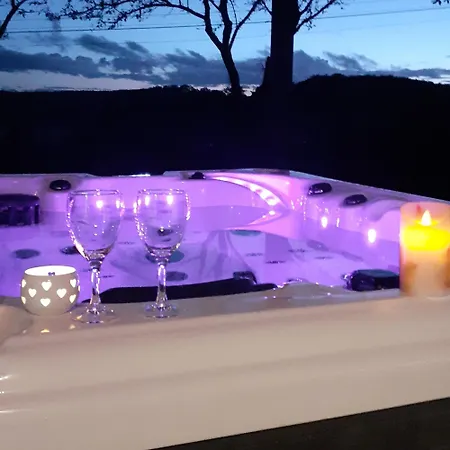Cedre - Piscine Privee Et Jacuzzi Privatif Dans Le Gers Holiday home Peyrusse-Grande