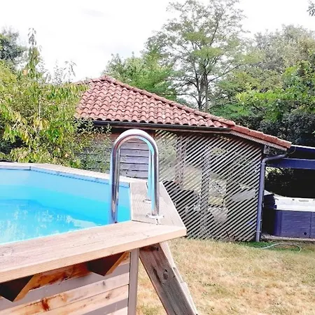 Hébergement de vacances Chalet Cèdre - Piscine privée et Jacuzzi privatif dans le Gers