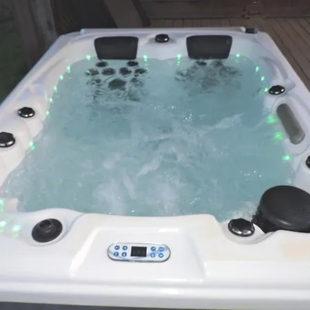 Cedre - Piscine Privee En Ete - Jacuzzi Privatif - Les De Barruerot *
